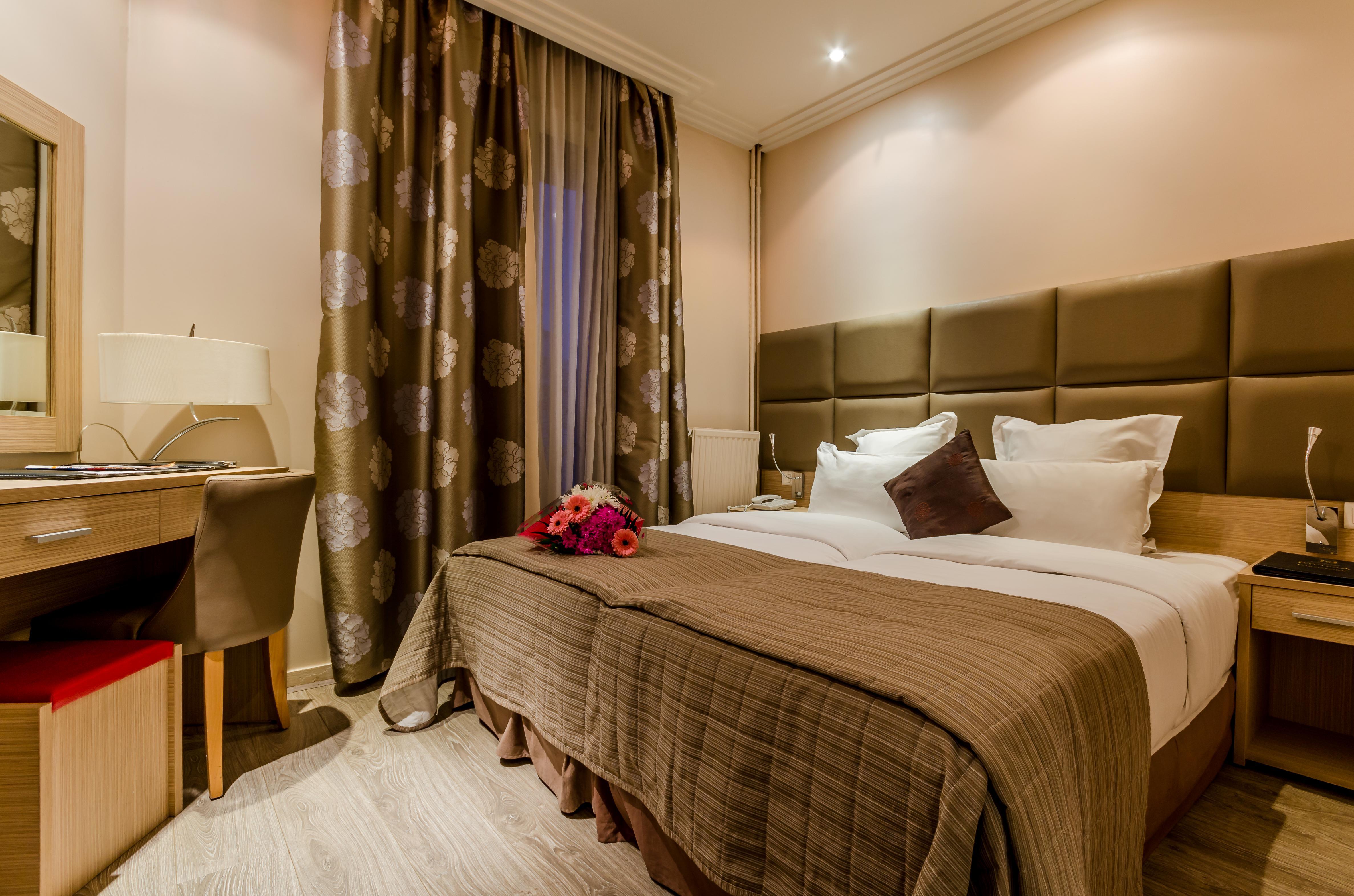 Hotel Riviera Renovated Parigi Esterno foto