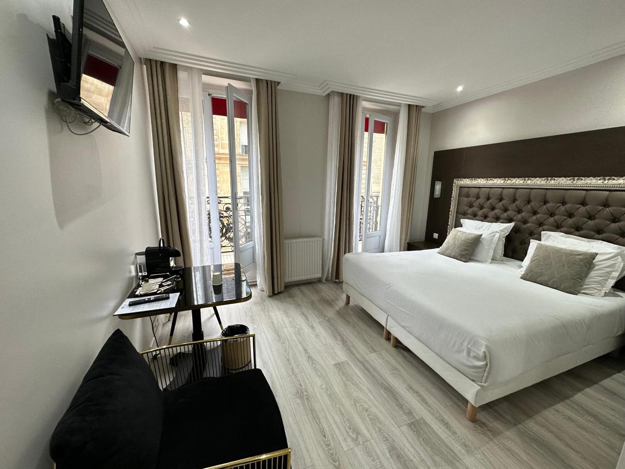 Hotel Riviera Renovated Parigi Esterno foto