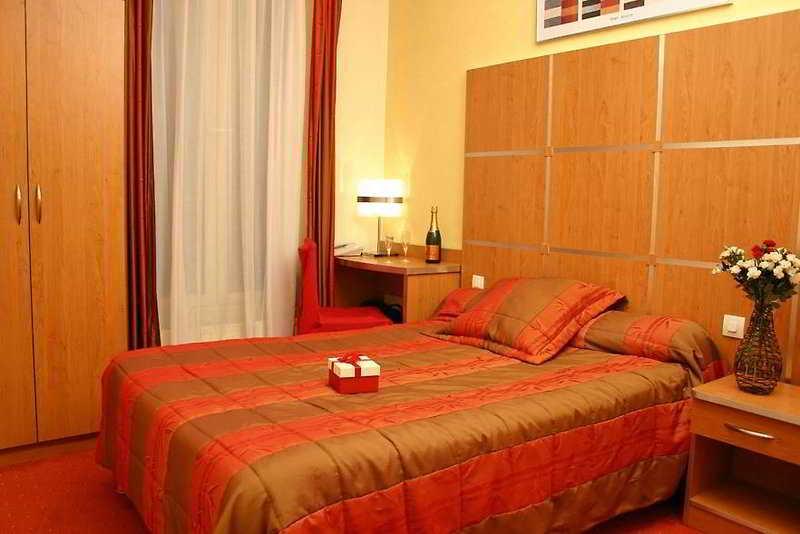 Hotel Riviera Renovated Parigi Esterno foto