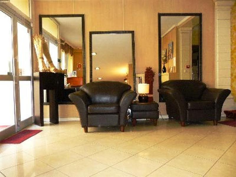 Hotel Riviera Renovated Parigi Esterno foto