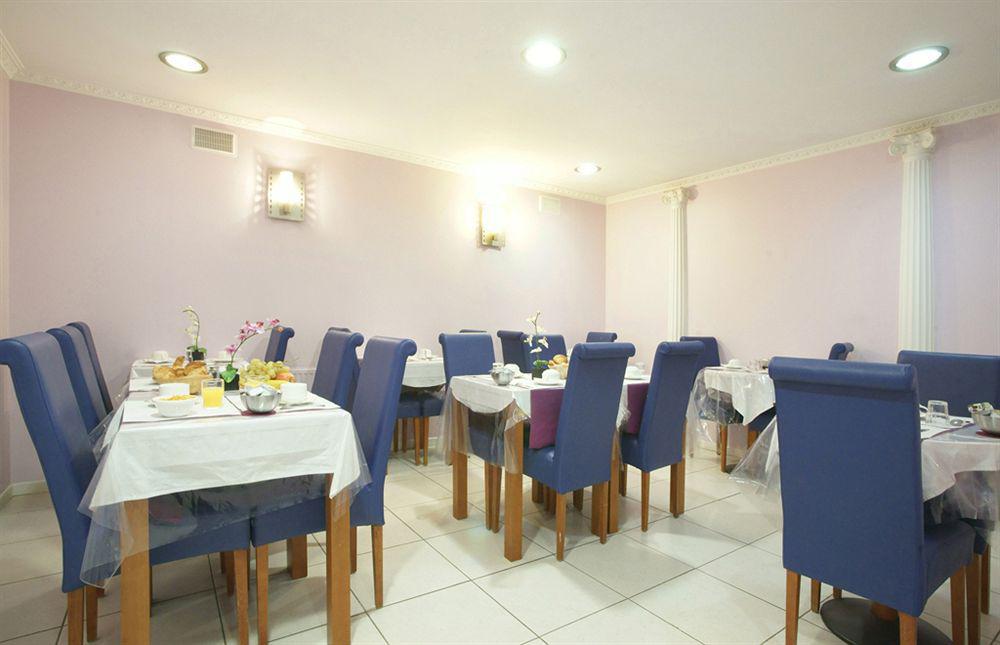 Hotel Riviera Renovated Parigi Esterno foto